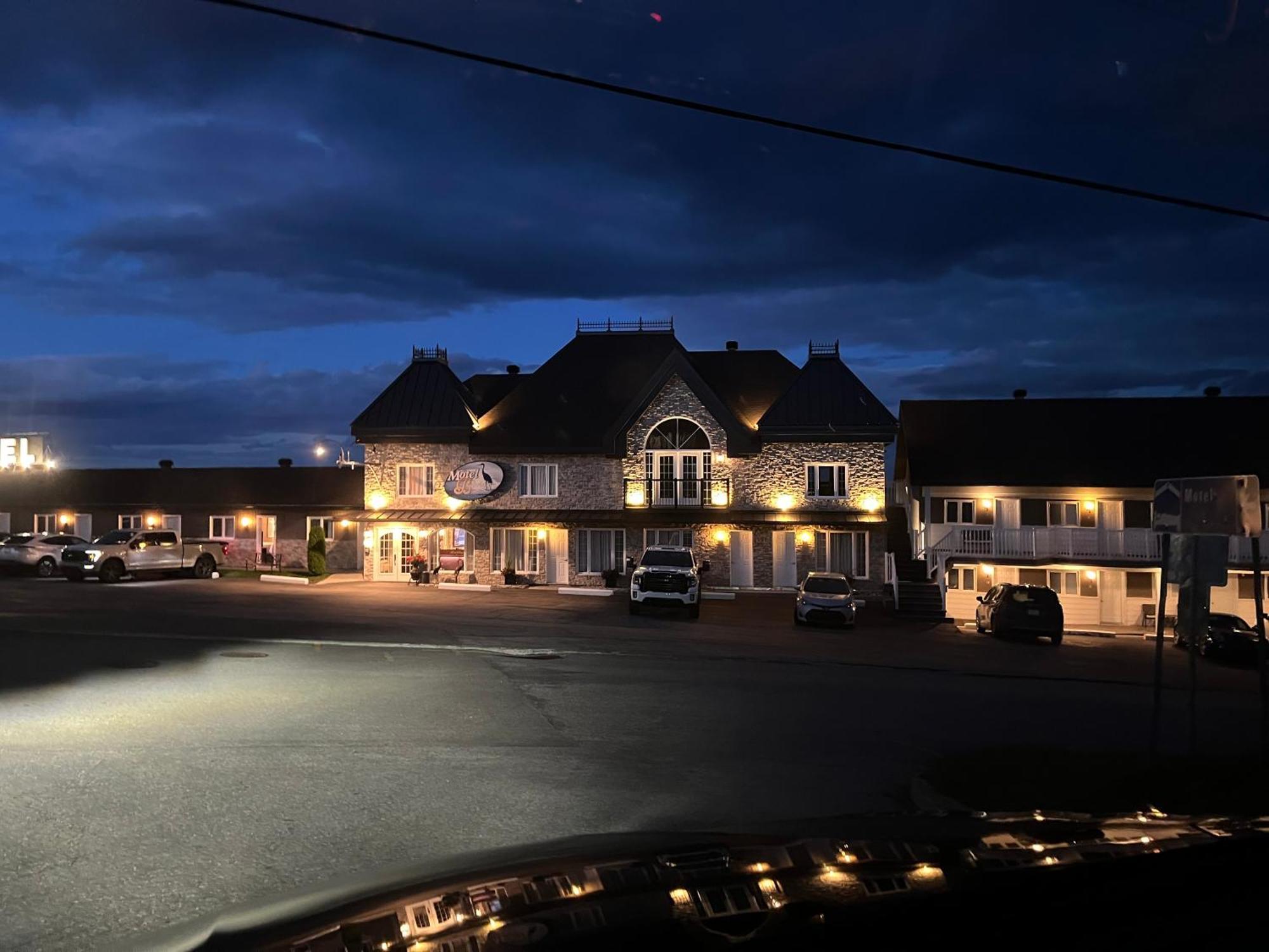 Motel Vue Belvedere Saint-Siméon Екстериор снимка