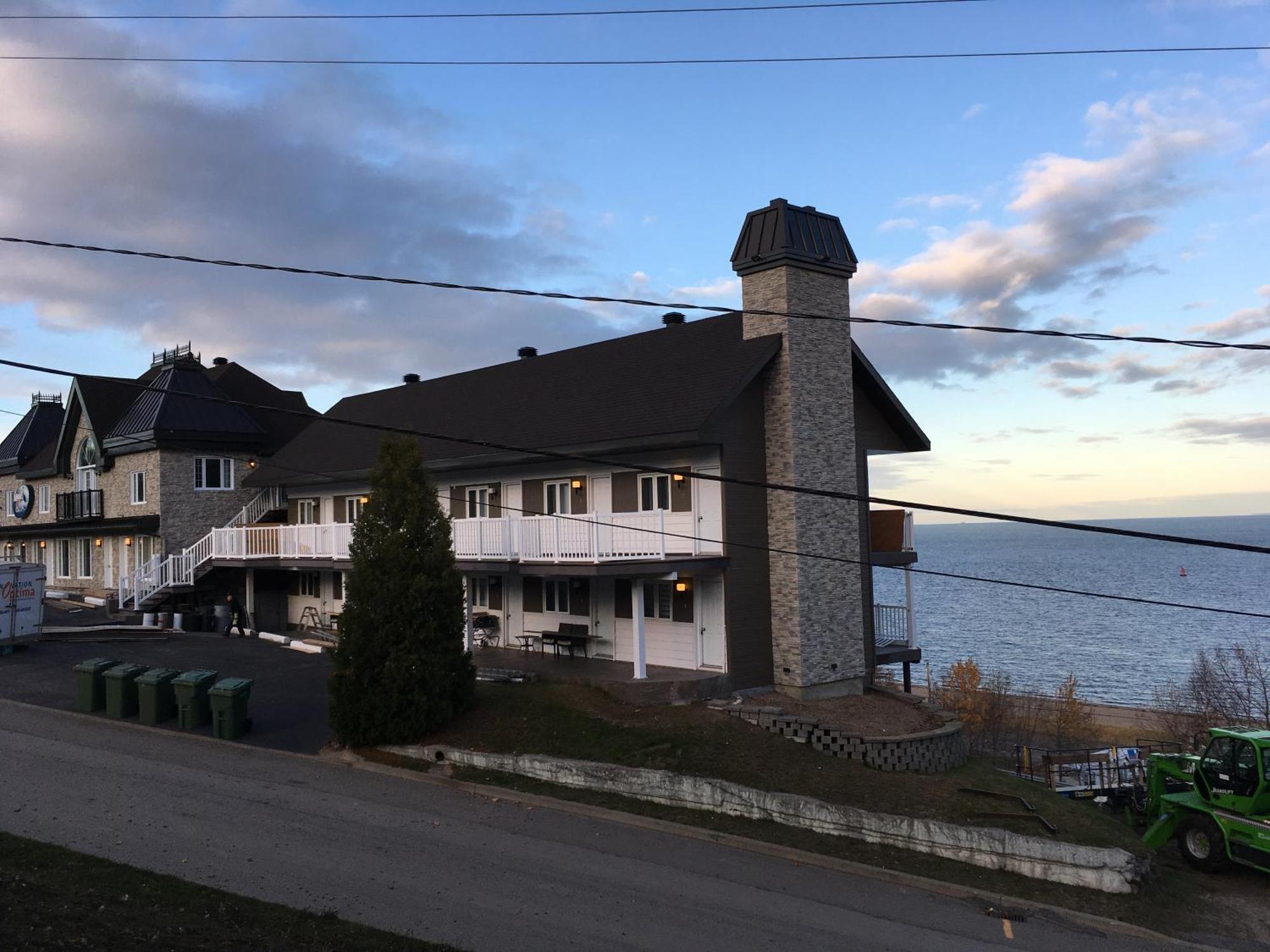 Motel Vue Belvedere Saint-Siméon Екстериор снимка