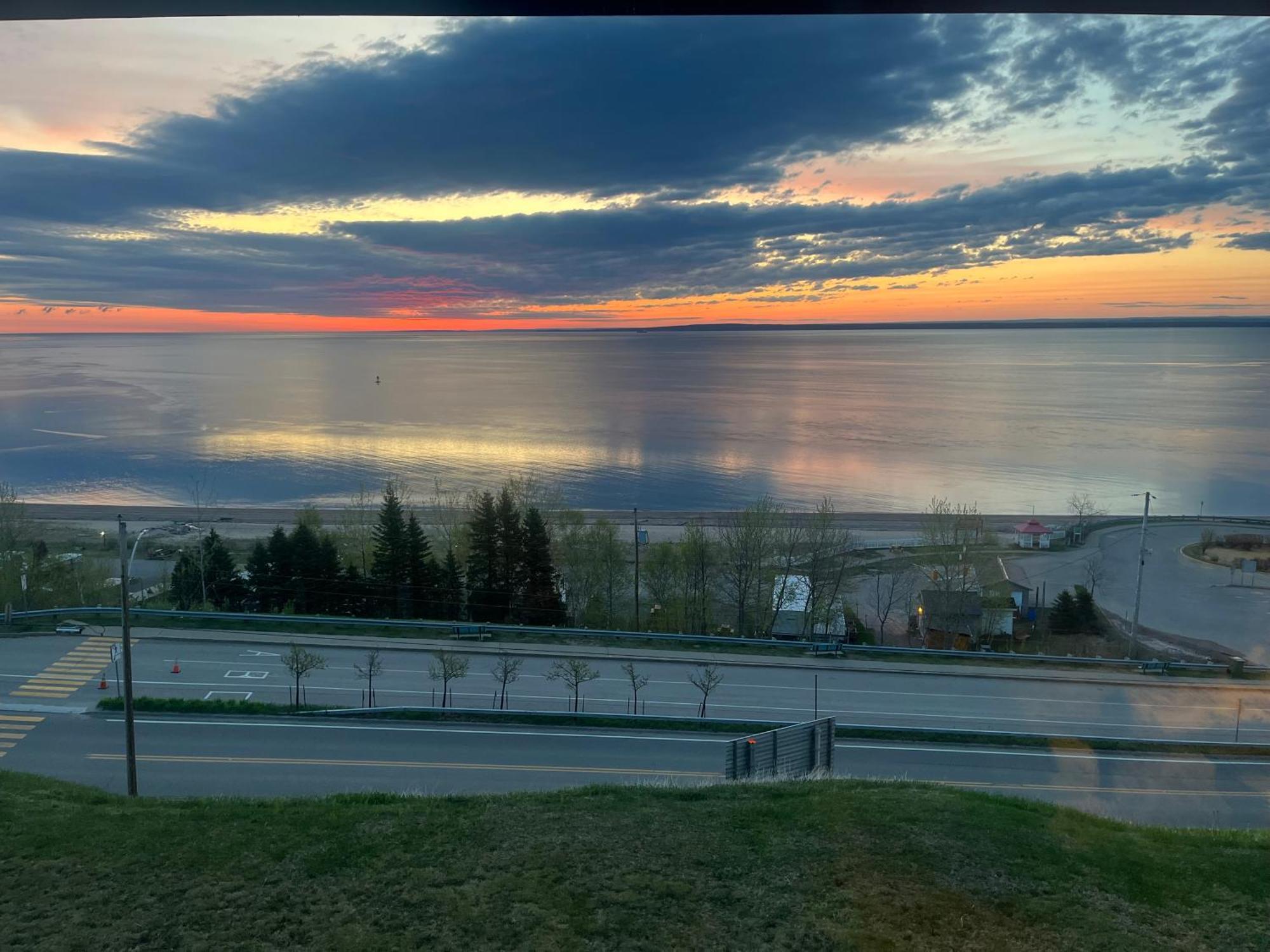 Motel Vue Belvedere Saint-Siméon Екстериор снимка